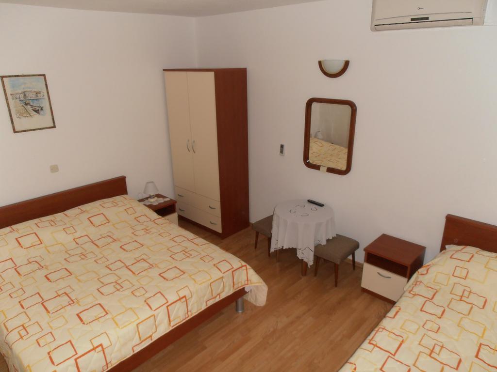 Apartment Perovic Baška Voda Eksteriør billede